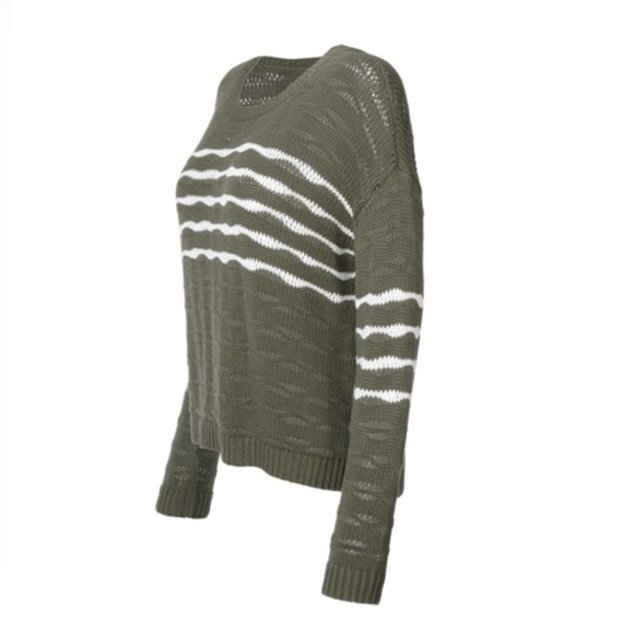 Cabi Scout Pullover Sweater sz M EUC - Picture 2 of 11